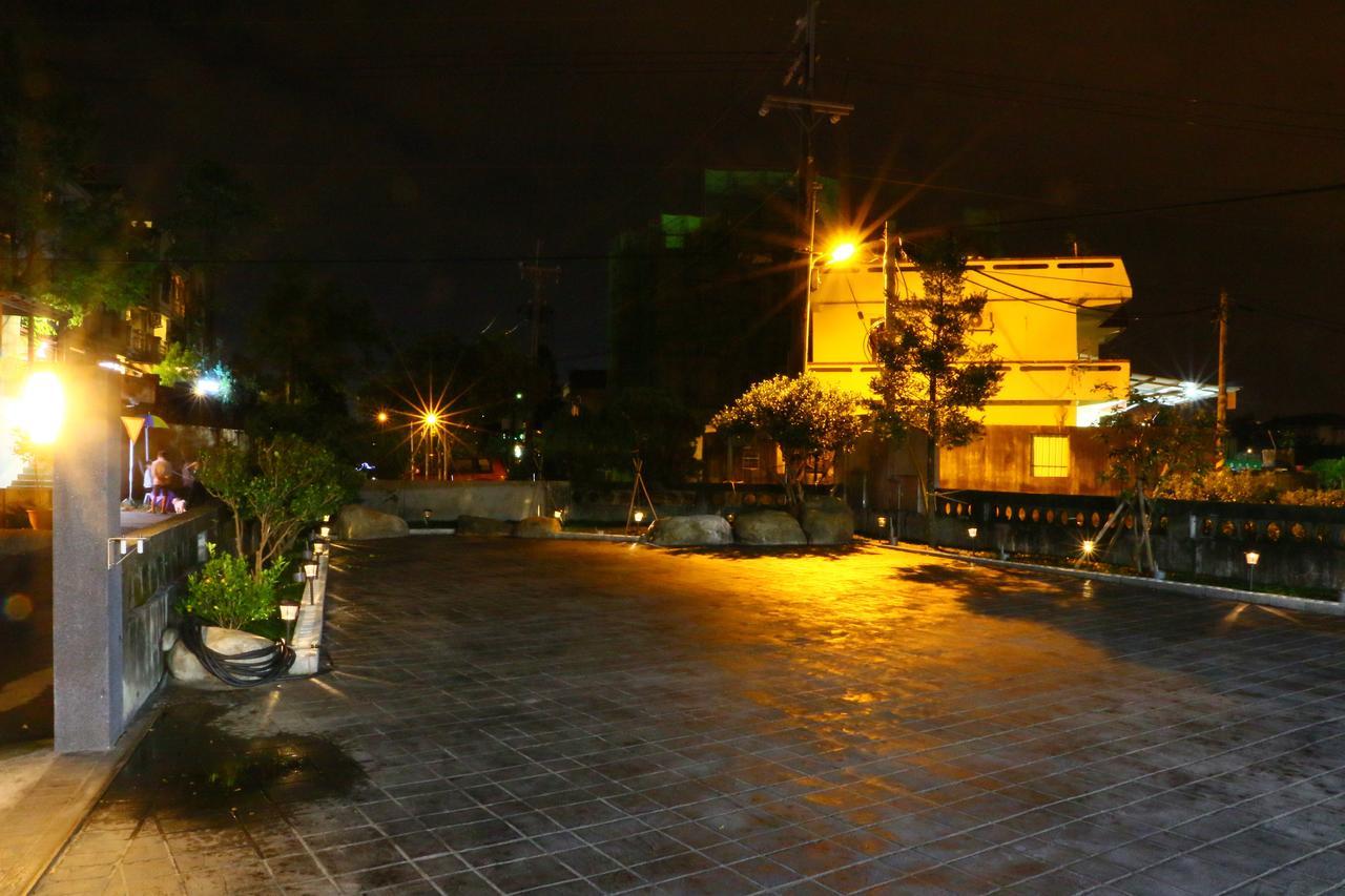 微笑18民宿 附車位 Wujie Zhen Exteriör bild